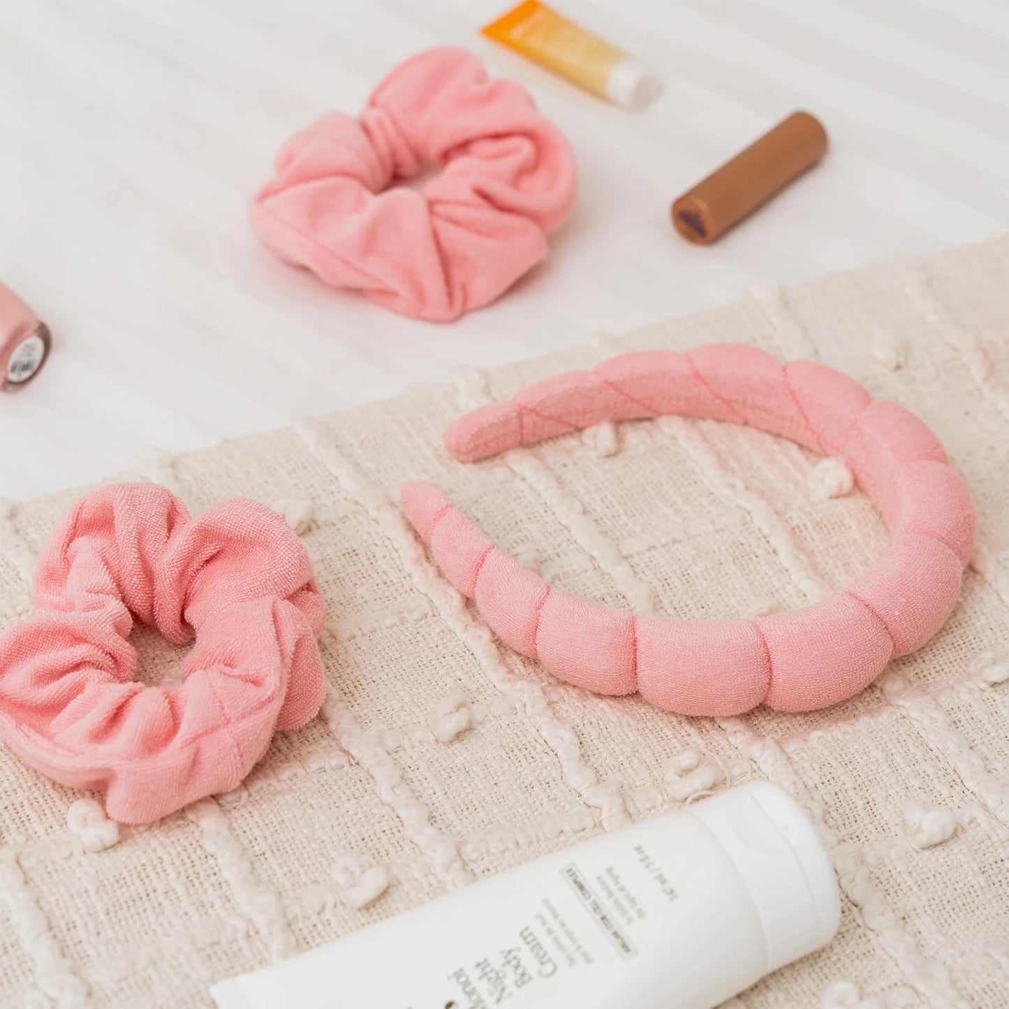 Puffy Spa Headband and Wristband Scrunchies for Girls, Skincare Headbands for Women Makeup, Terry Cloth Towel Head Band for Skin Care, Twisted Bubble Make up Hair Band for Washing Face
