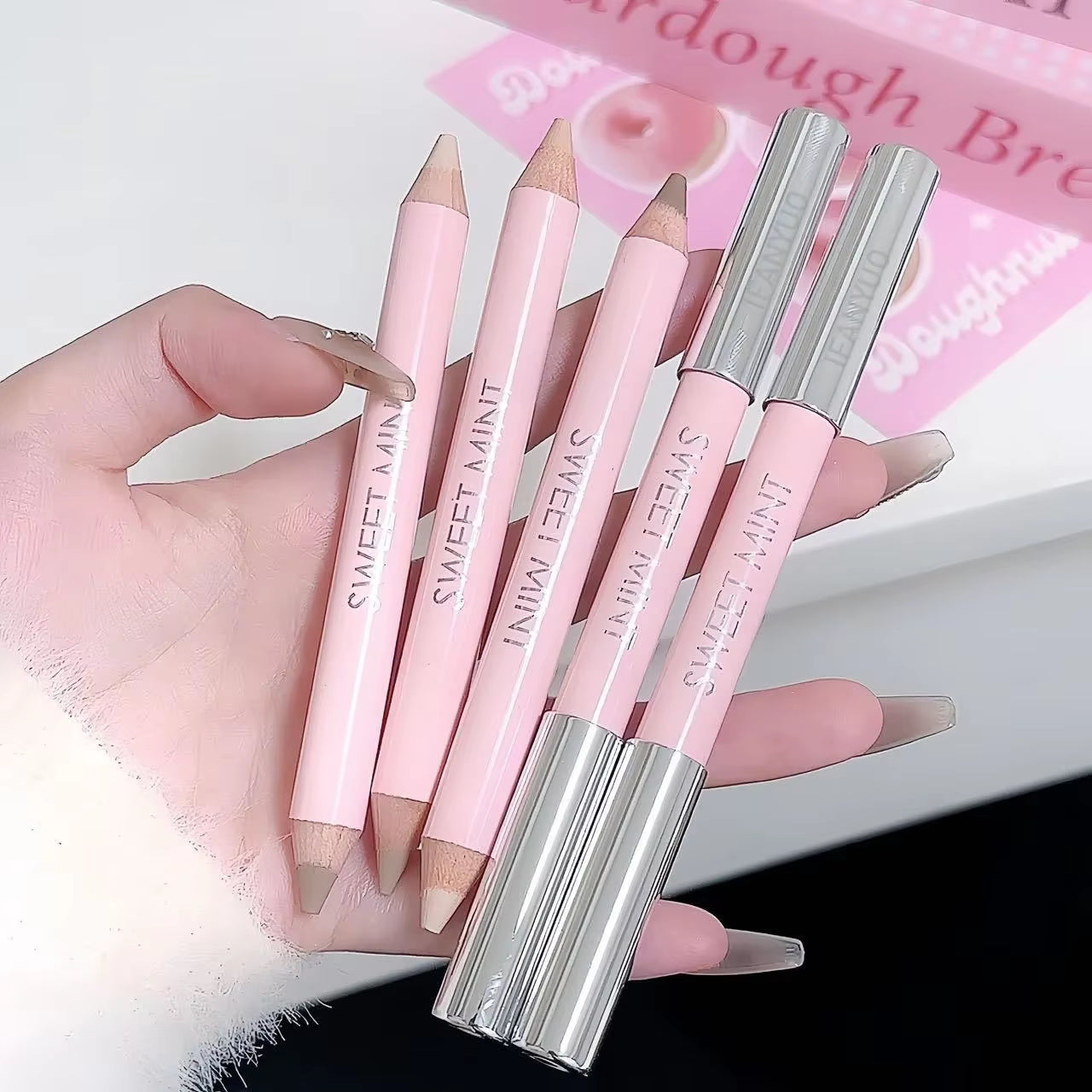 Natural 3D Contouring Pen Face Brightening Corrector Nose Shadow Sculpting Face Silkworm Highlighter Shading Stick Korean Makeup